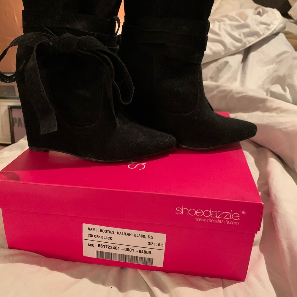 Brand New Shoedazzle Wedge Booties size 6.5
